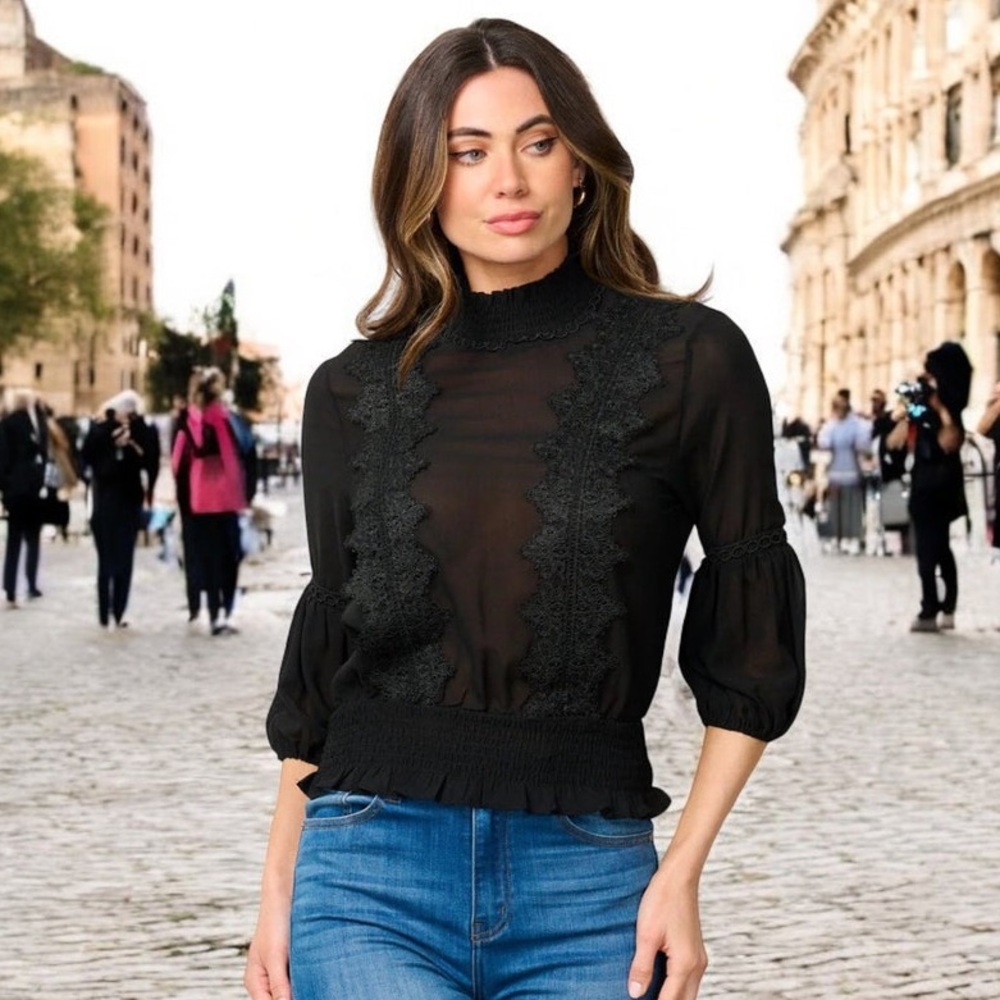 THE LACE COUTURE COLLECTION TURTLE NECK DETAILED TOP
Black